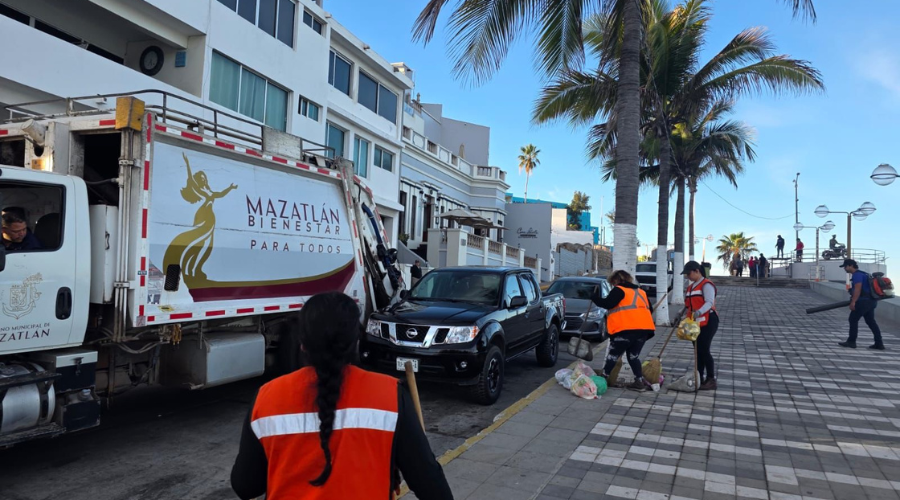 Camión recolector de basura en Mazatlán