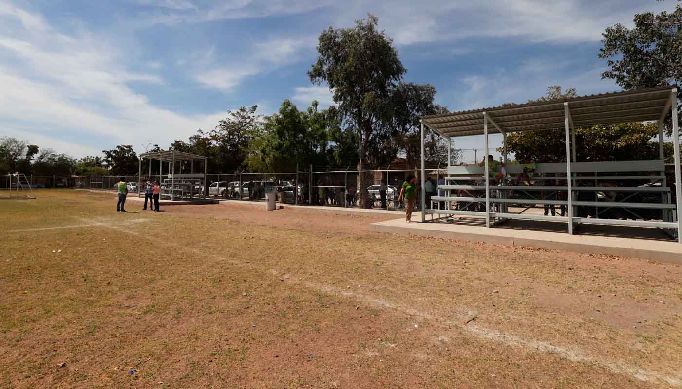Cancha de futbol en El Gallo de Limones, Guasave