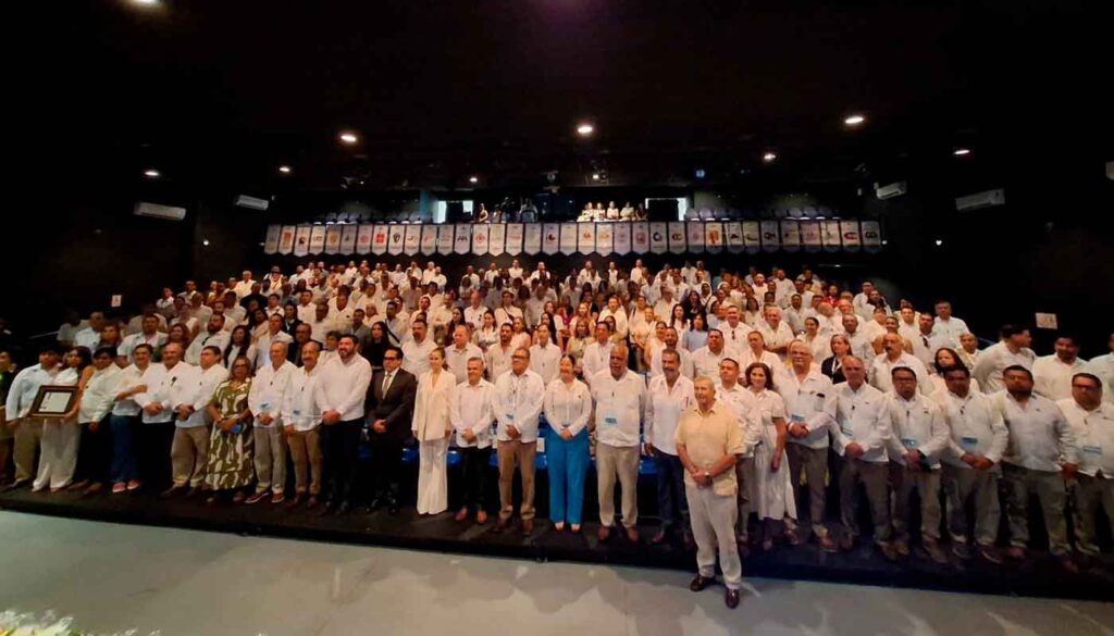 Reunión nacional de ingenieros en Mazatlán