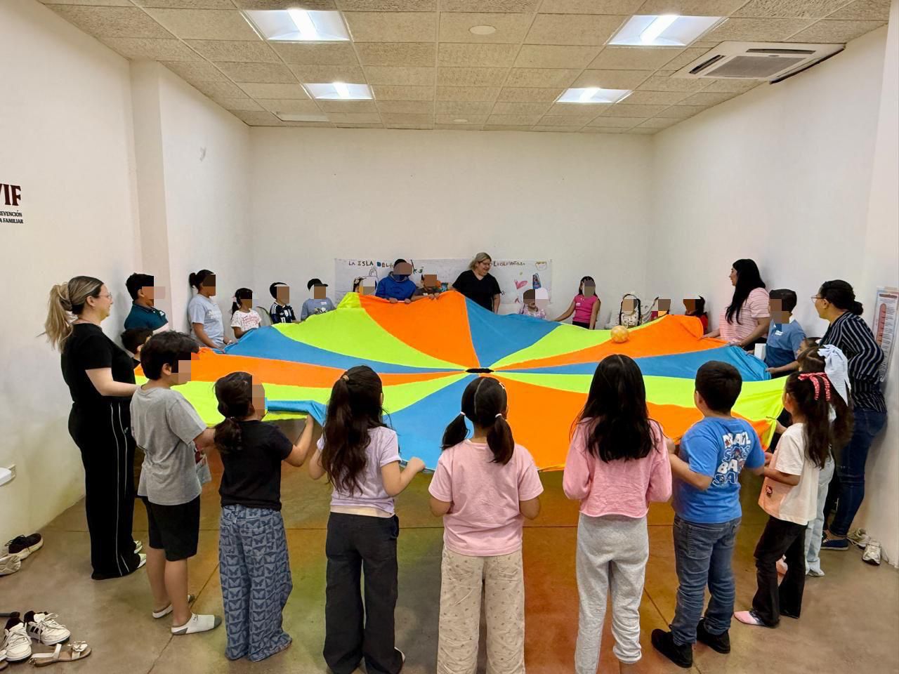 Niños en el taller impartido por Cepavif.