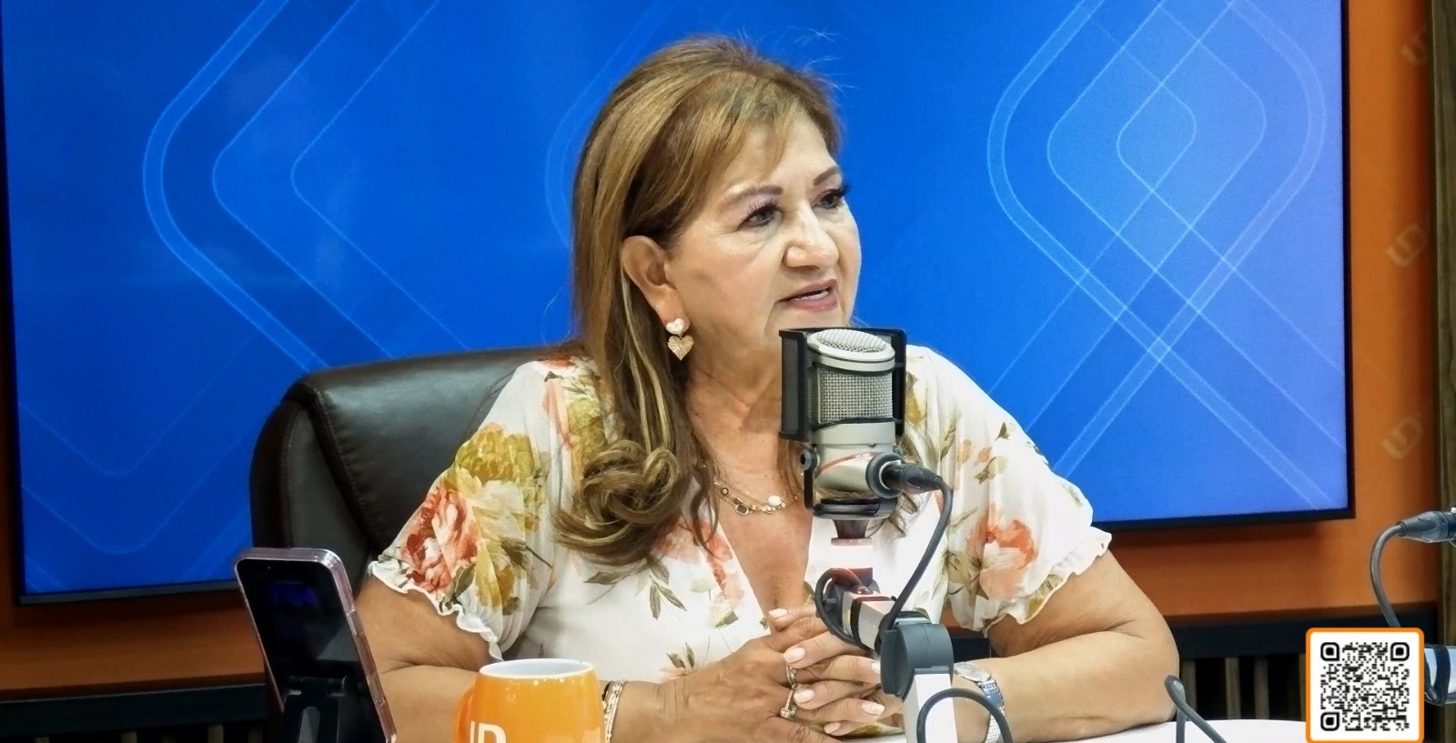 Diputada Tere Guerra entrevistada en la primera emisión de Línea Directa