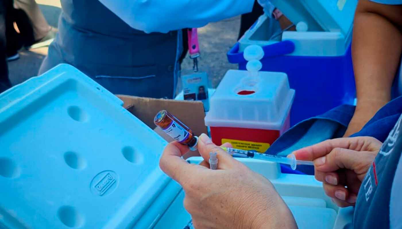 Aplicación de vacunas en Culiacán