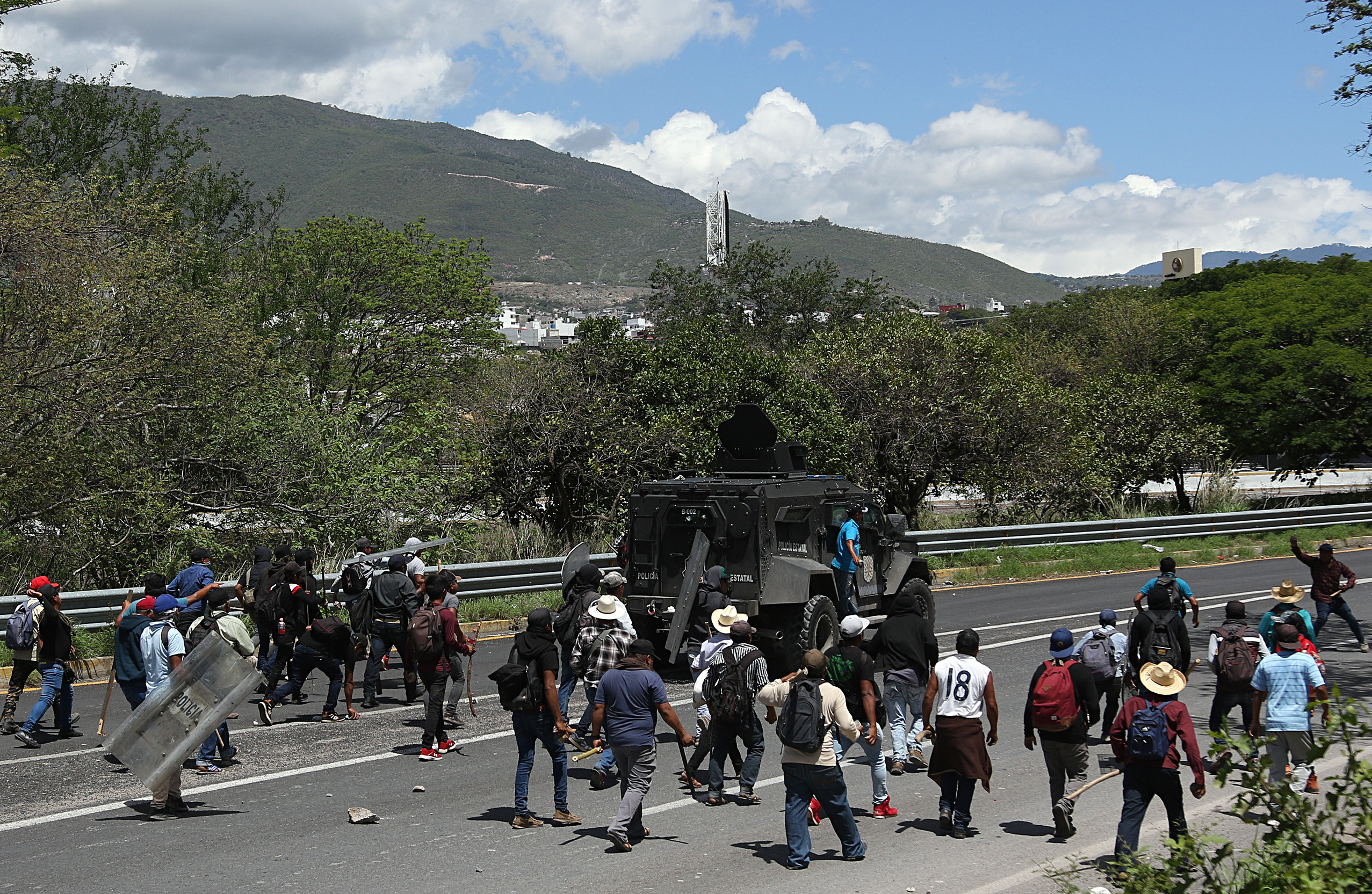 Grupo delictivo colapsa y provoca caos con protestas en la ciudad mexicana de Chilpancingo