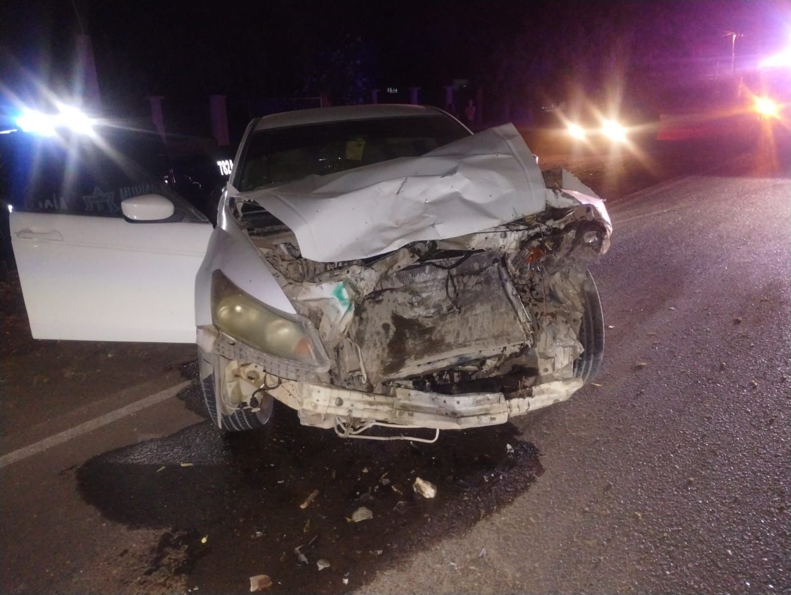 Neidy resulta lesionada tras carambola de tres vehículos en carretera de Guasave