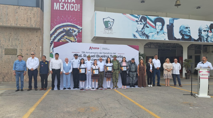 Reconocen alumnas destacadas de Ahome