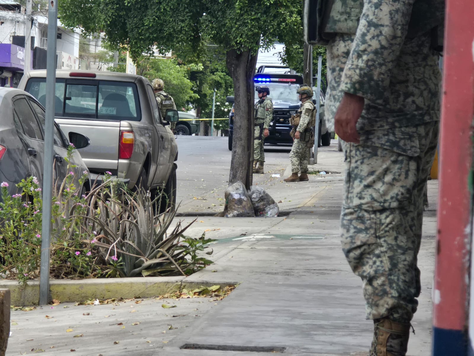 Militares en zona de ataque a financiera de Culiacán