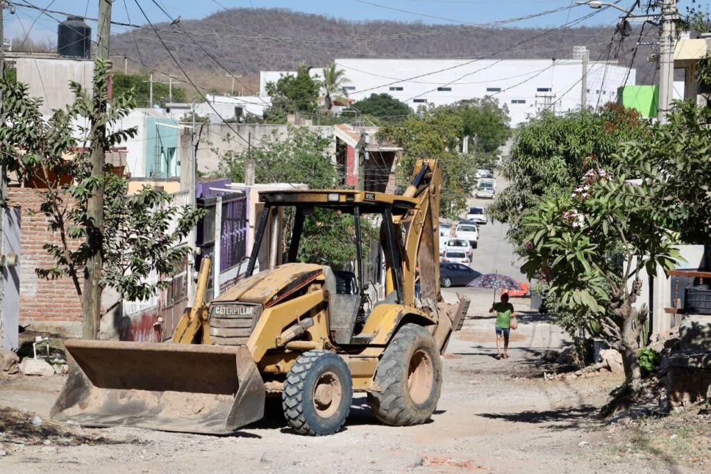 Maquinaria en donde se realizará la pavimentación.