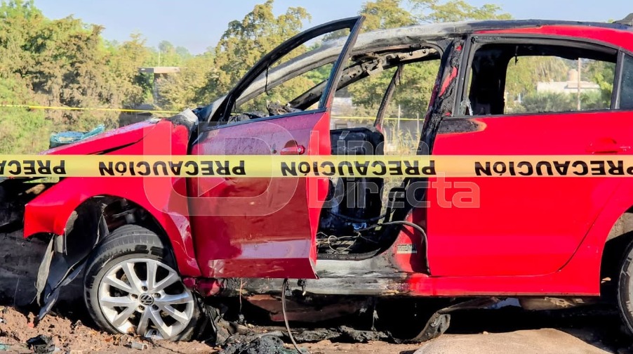 Automóvil asegurado son cinta amarilla tras accidente en Guamúchil