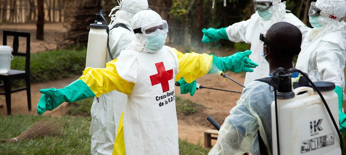 Personal que atiende el ébola