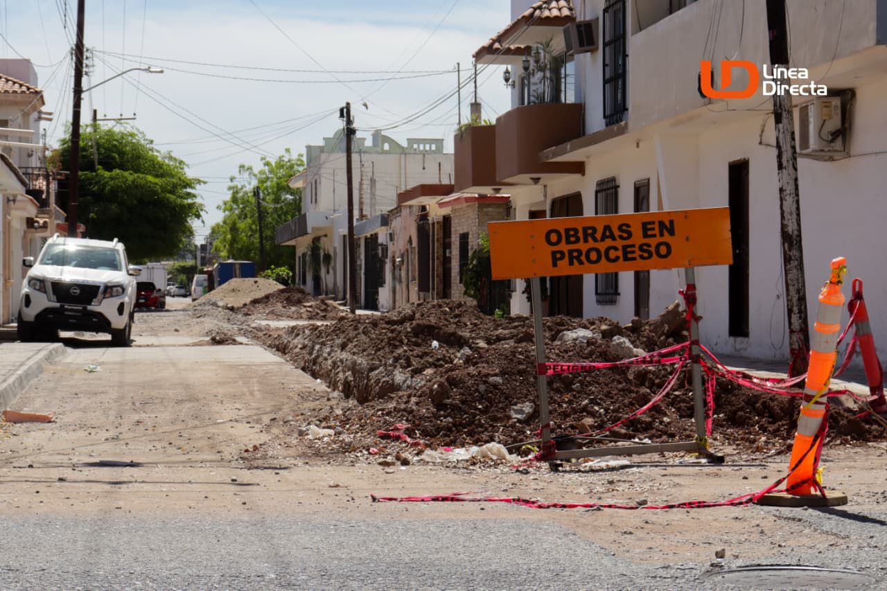 obra de drenaje en Los Mochis, cinta roja delimitando zona