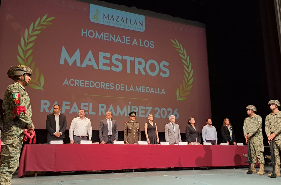 Autoridades de Mazatlán entregan Mérito Rafael Ramírez