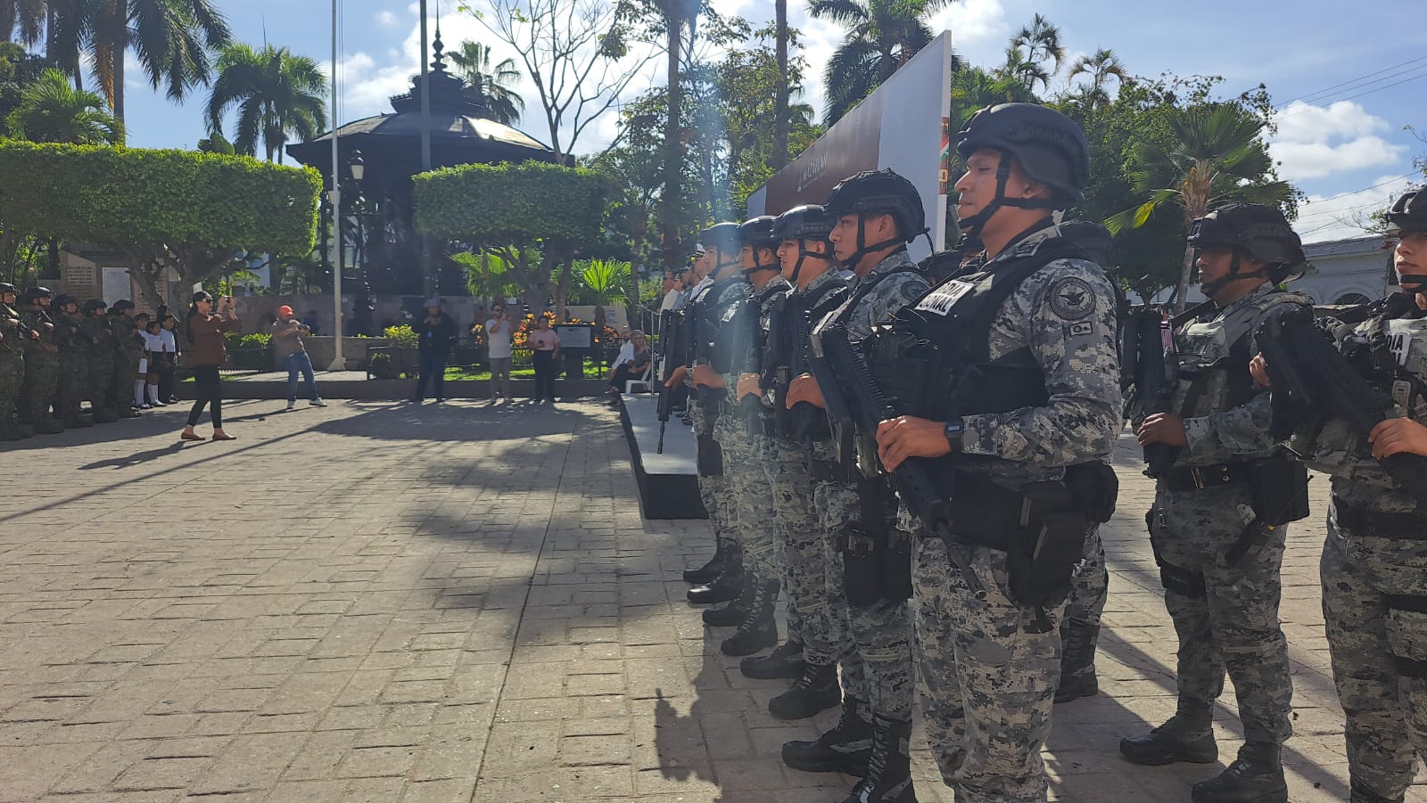 Militares en conmoración del 164 aniversario de la Batalla de Puebla