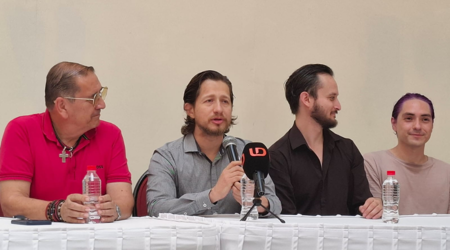 Conferencia de prensa sobre la función de ópera Monkey