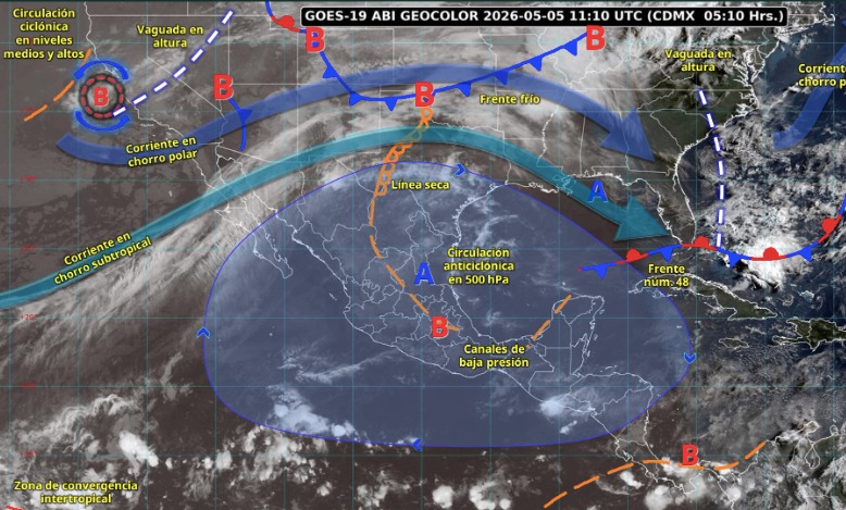 Imagen satelital de México indicando los sistemas meteorológicos activos con flechas y líneas
