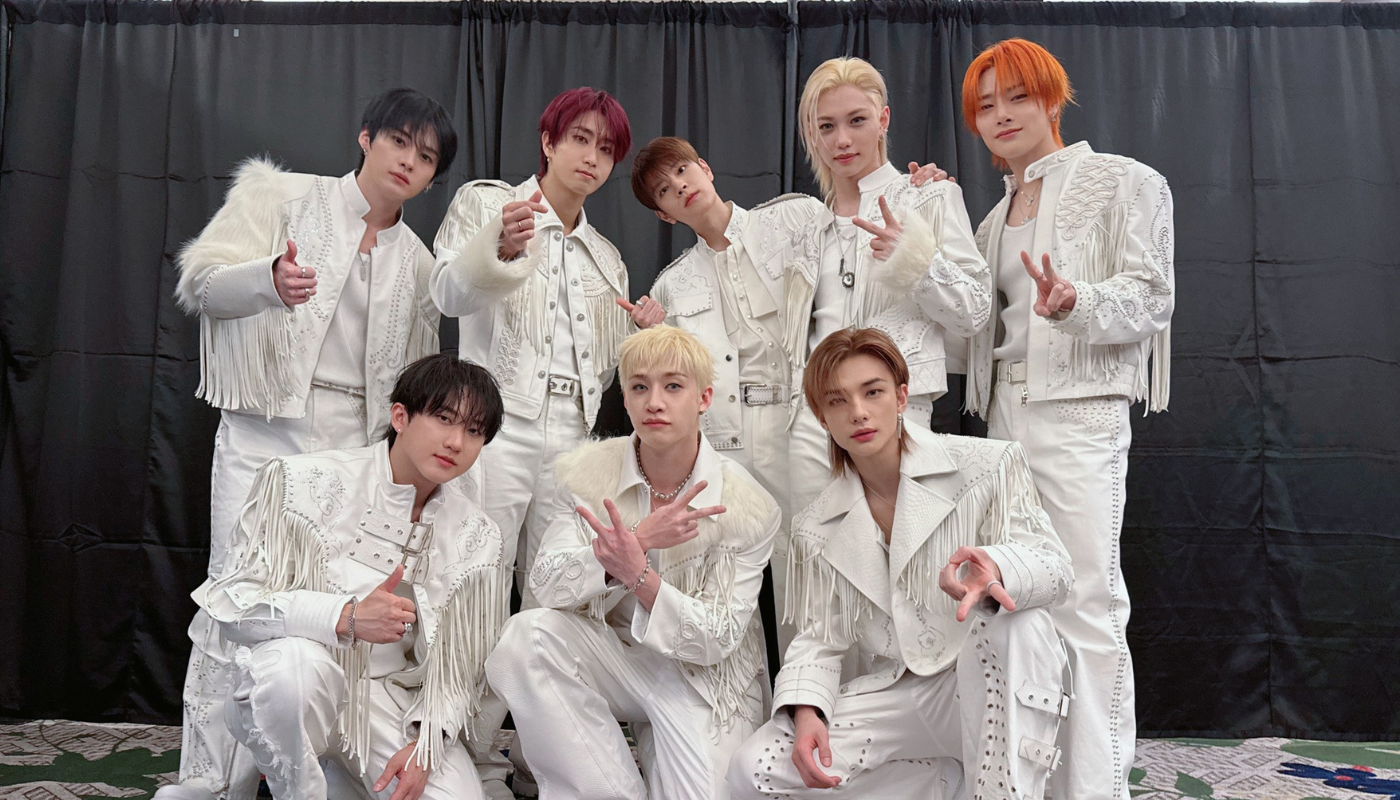 Integrantes de Stray Kids en concierto.