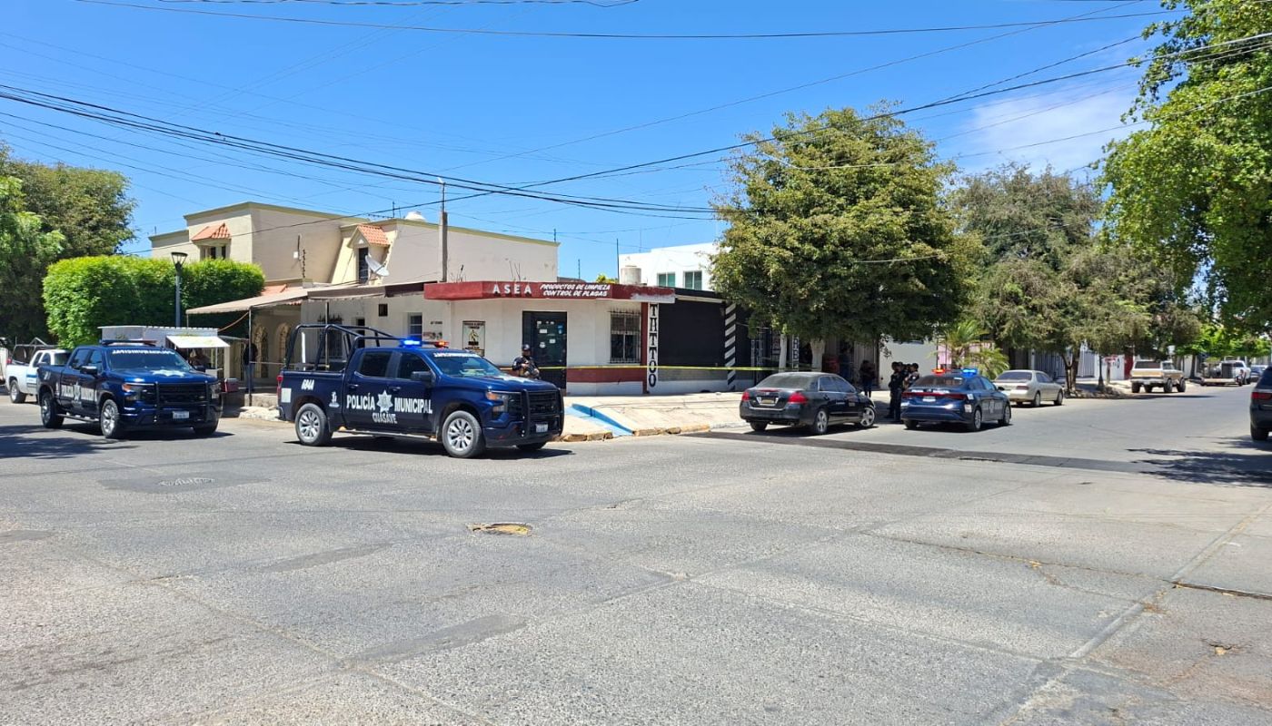 Patrulla municipal en una calle