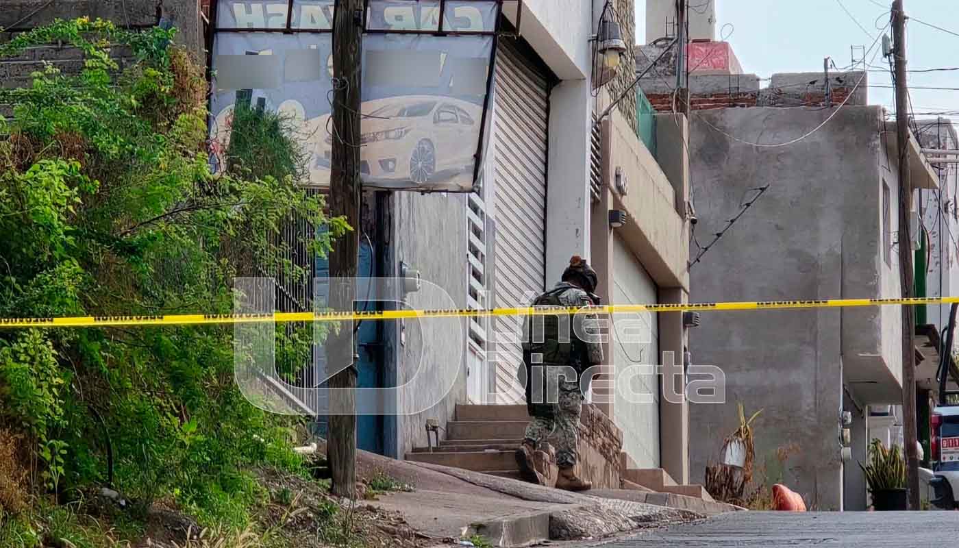 Elementos del Ejército Mexicano resguardan escena de crimen en Culiacán