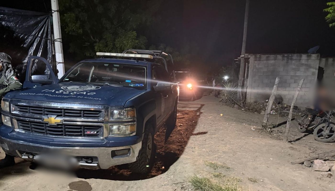 Camioneta de la FGE de investigación