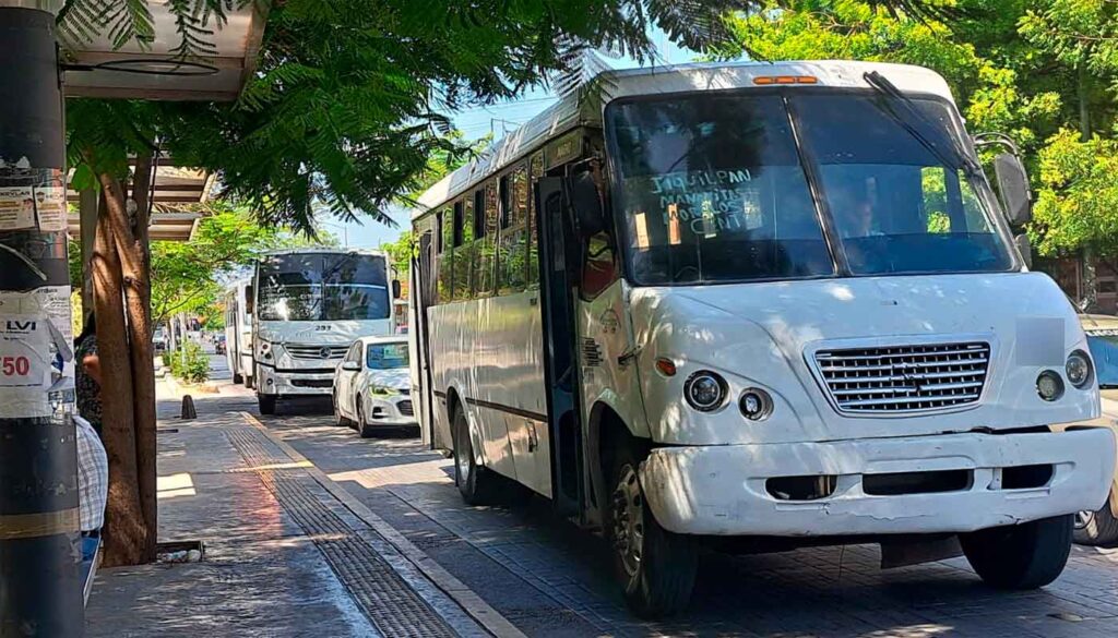 Autobús del transporte urbano en Los Mochis