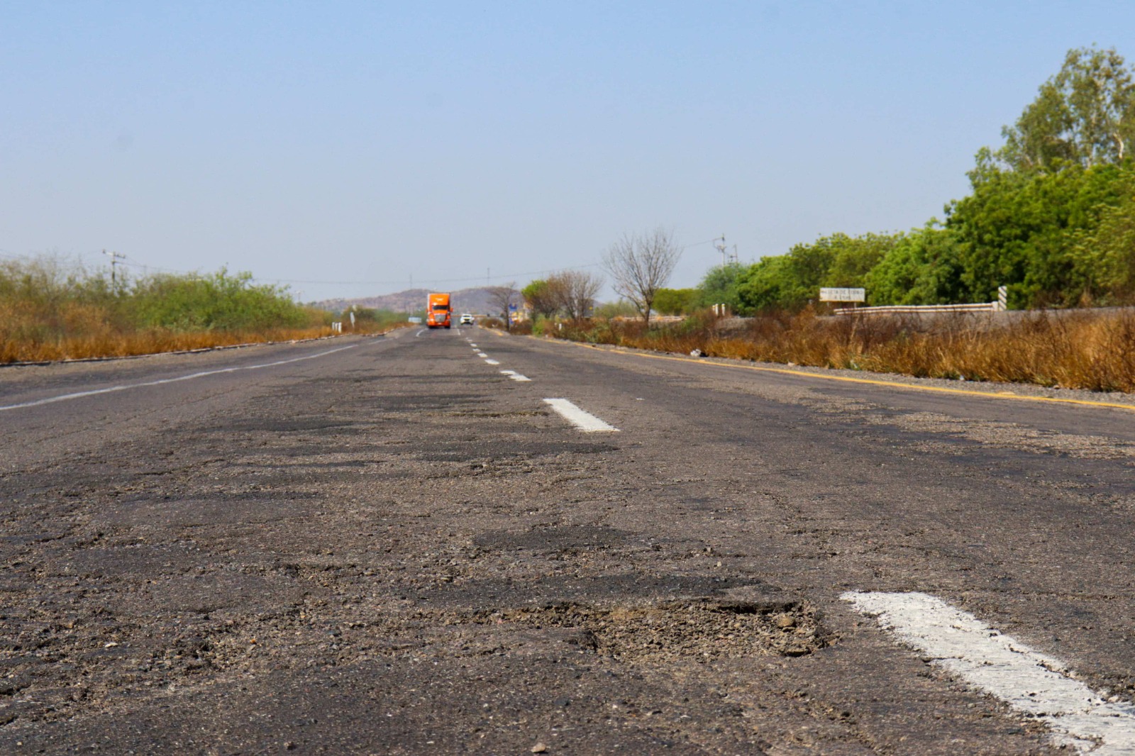 Baches en carretera México 15