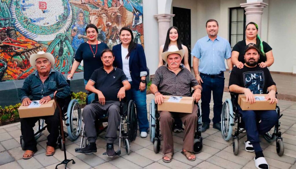 Badiraguato y DIF entregan apoyos funcionales