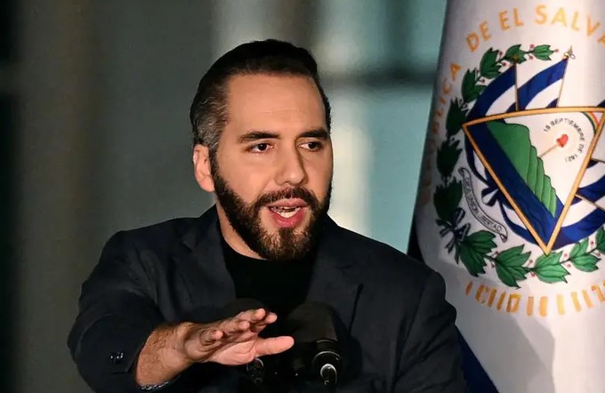 Nayib Bukele oficializa precandidatura para un tercer mandato presidencial en El Salvador