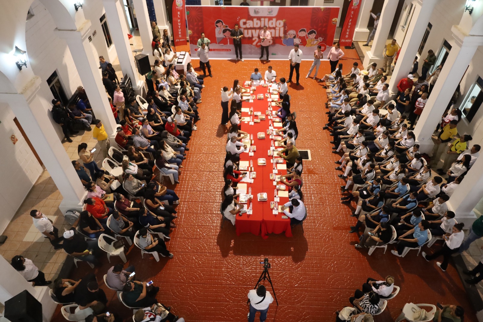 Cabildo Juvenil 2026 realizado en el Ayuntamiento de Navolato.