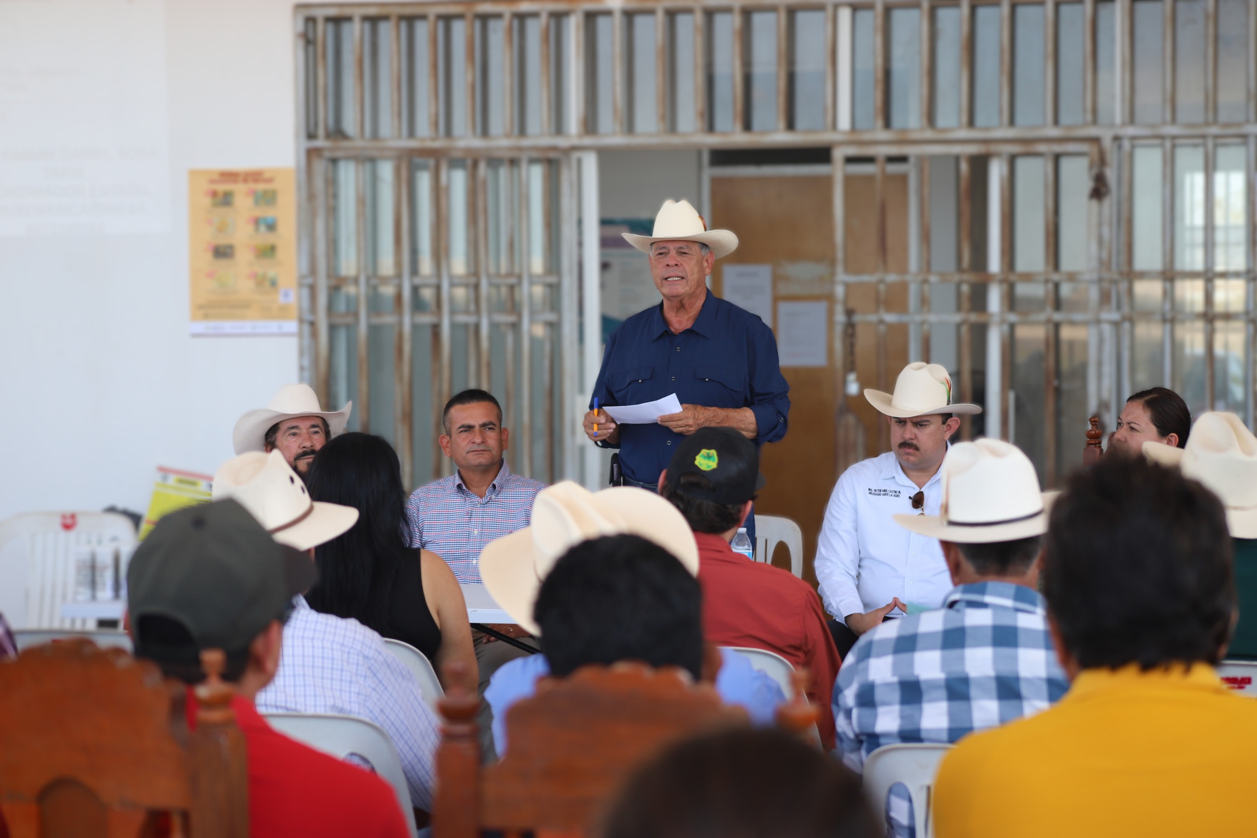Personas atendiendo capacitación