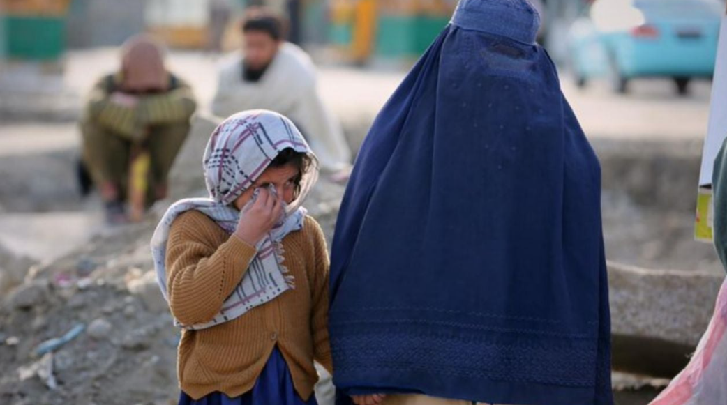 Talibanes permiten matrimonio infantil y ONU critica la medida