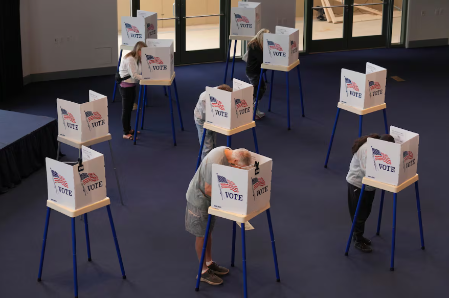Trump acusa anomalías durante el escrutinio de votos en California