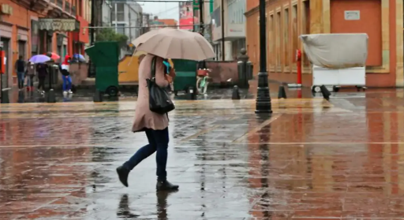 Se intensifican las lluvias en México por sistema en el Pacífico