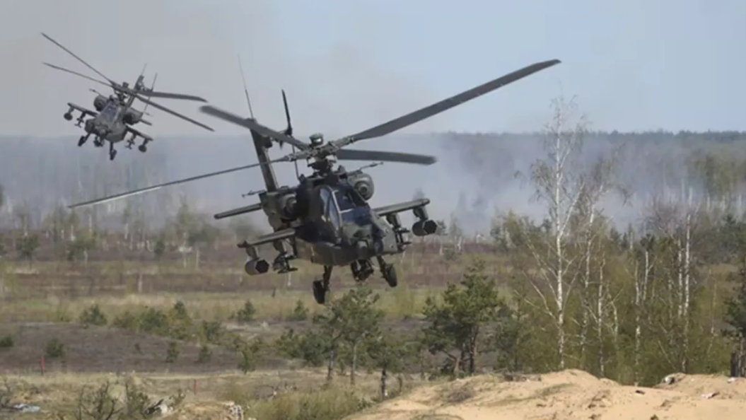 Helicóptero militar de Estados Unidos cae al mar frente a Omán; rescatan con vida a dos soldados