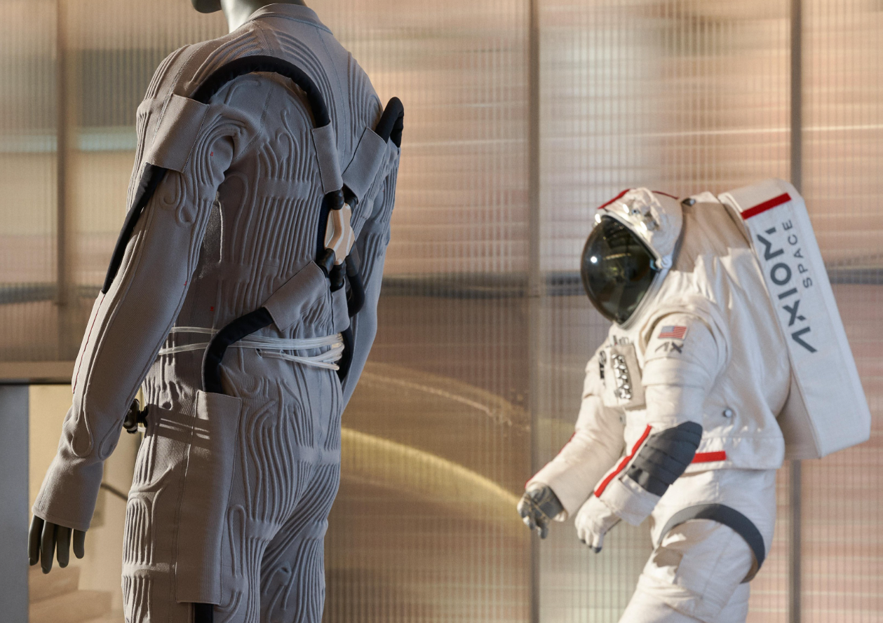 Astronautas de la NASA vestirán prendas desarrolladas por Prada en misiones a la Luna