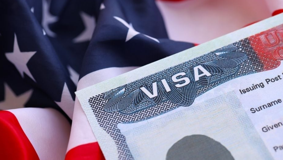 EU advierte a influencers extranjeros: generar ingresos durante el Mundial podría costarles la visa