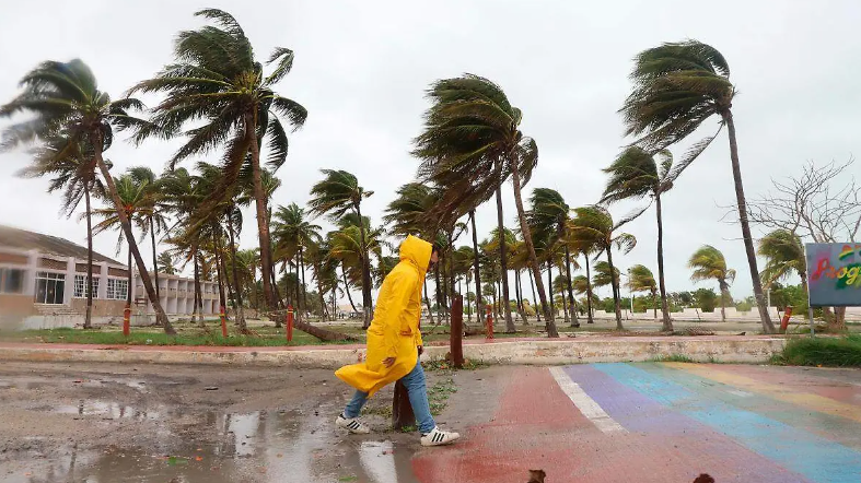 Tormenta tropical Arthur activa alertas en el sur de Estados Unidos por lluvias e inundaciones