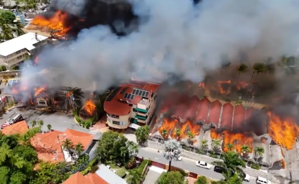 Incendio en hotel de Bayahibe deja una turista muerta y mil 700 evacuados