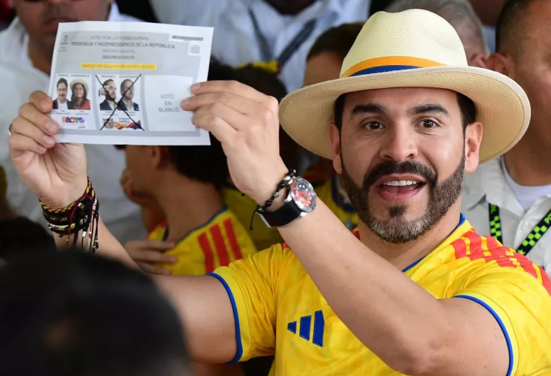 Abelardo de la Espriella toma ventaja en Colombia tras segunda vuelta presidencial cerrada