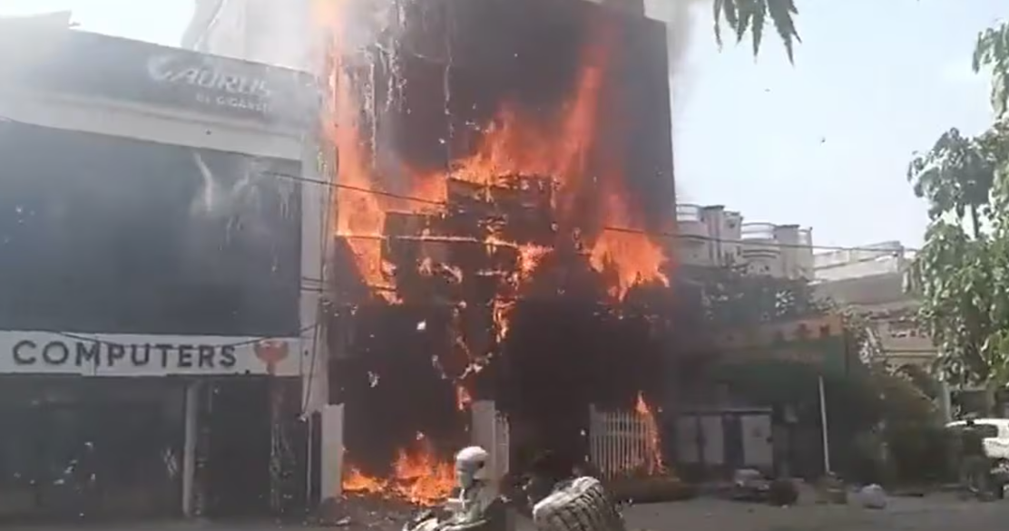Tragedia en Lucknow: 14 personas fallecen tras incendio en complejo comercial
