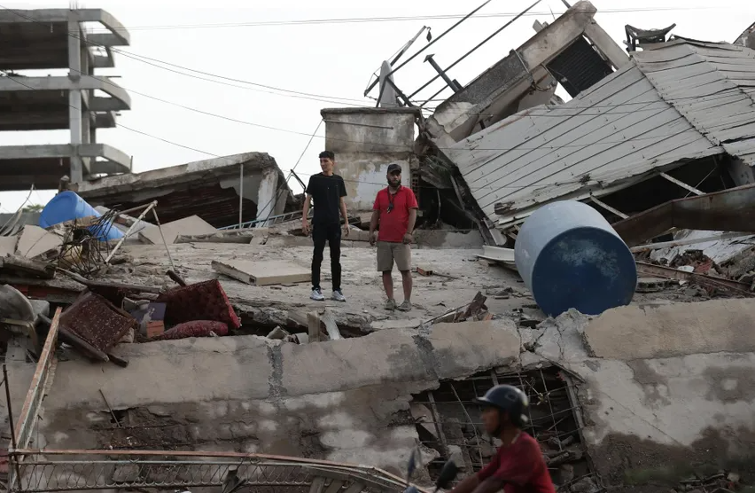 Reportan más de 100 edificios colapsados en La Guaira tras emergencia sísmica
