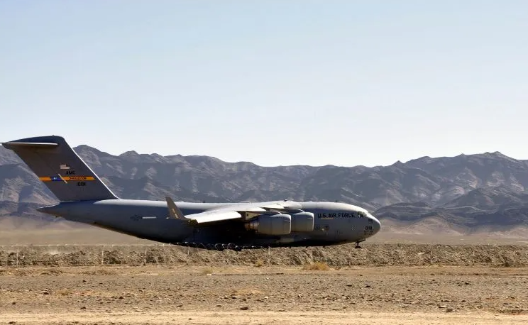 Aviones, buques y satélites: así es el despliegue de EU para apoyar a Venezuela