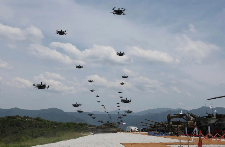 Corea del Sur prepara un ejército de 500 mil operadores de drones