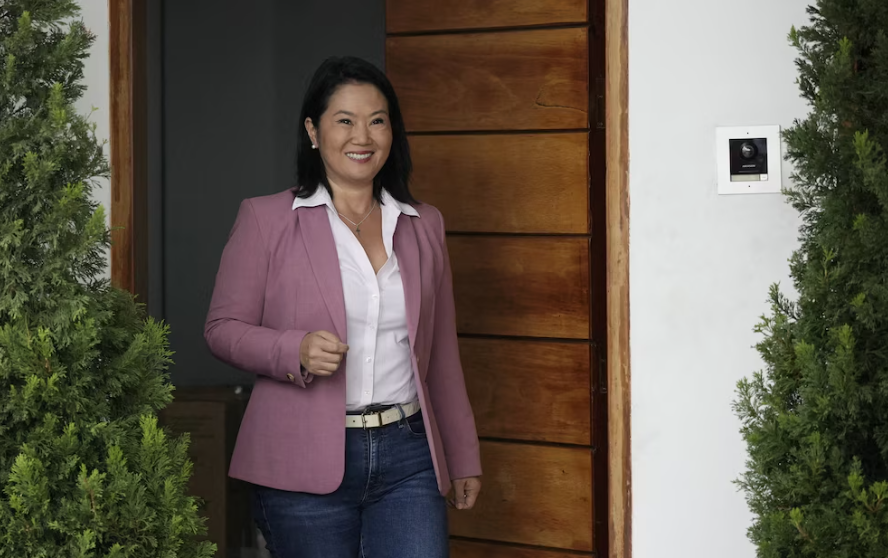 Keiko Fujimori asume su triunfo en Perú y ofrece diálogo para un país dividido