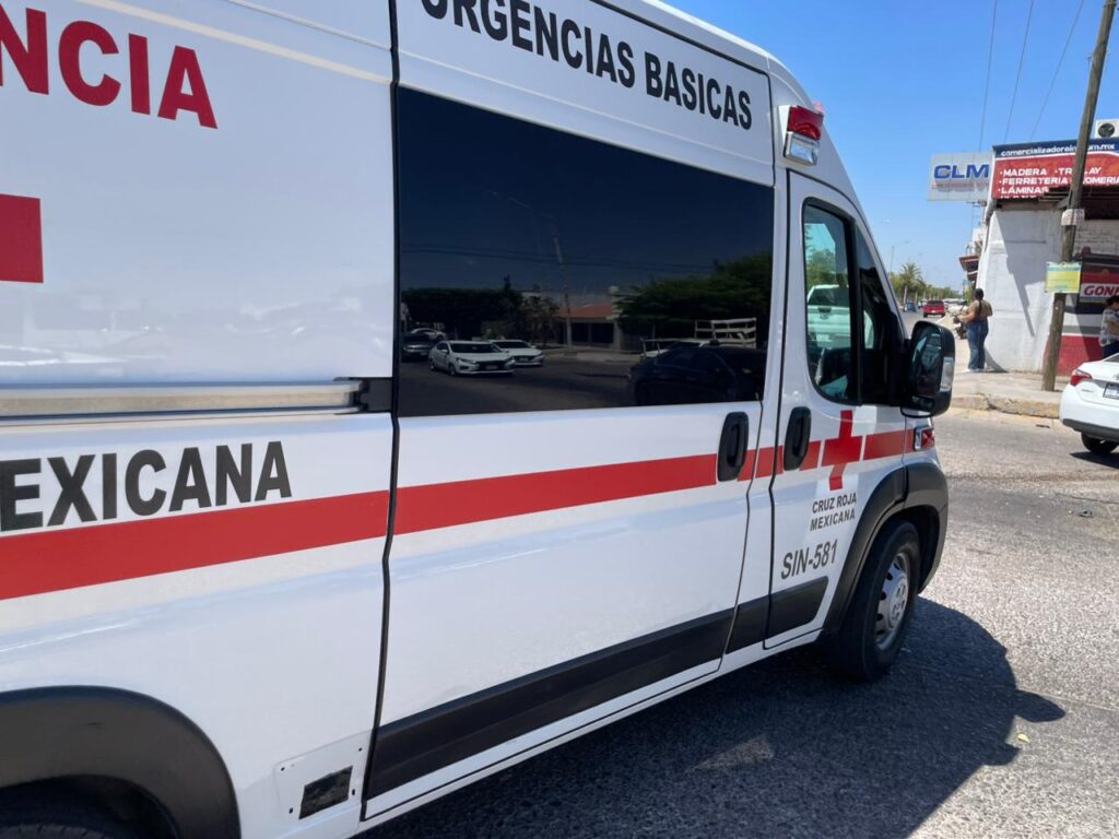 Costado de una ambulancia de la Cruz Roja