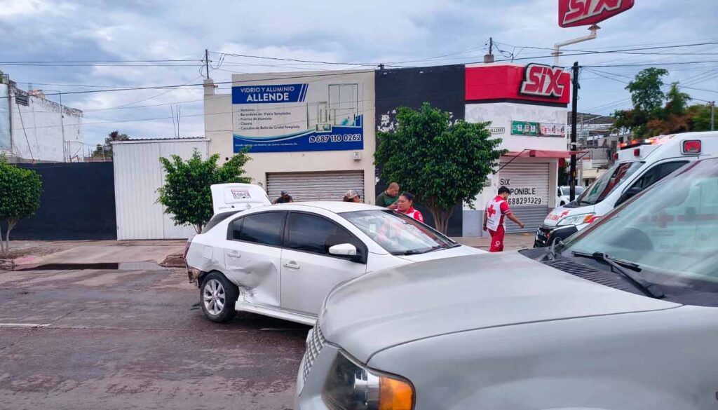 Choque en el centro de Los Mochis