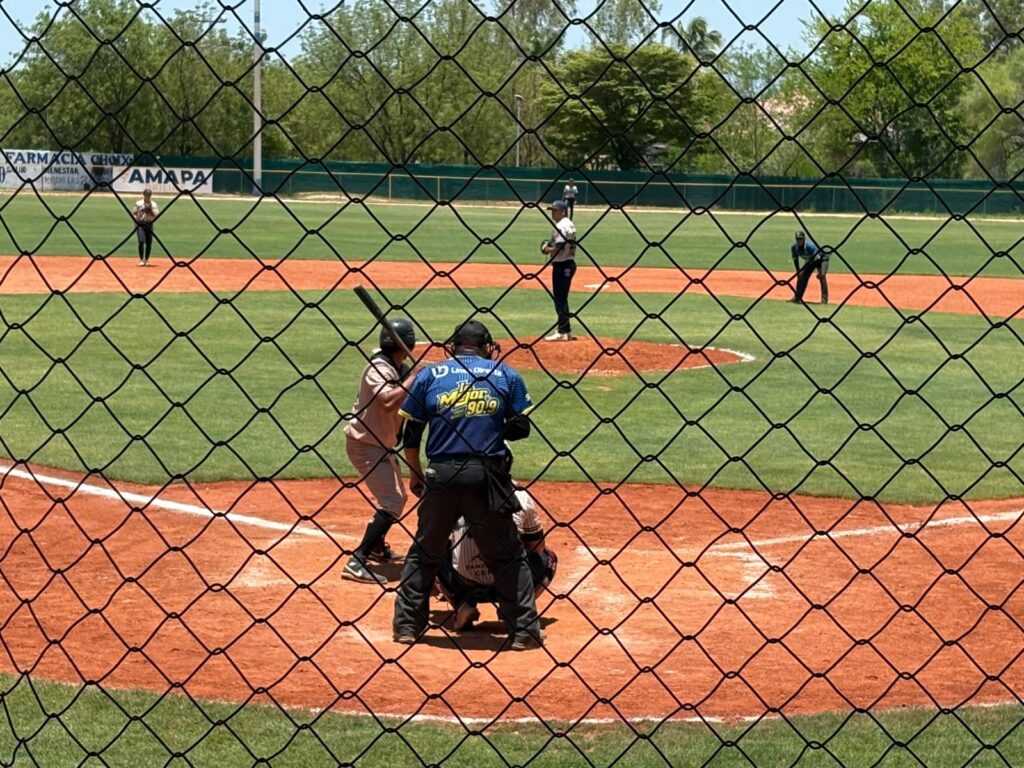 Juego de la Liga de Beisbol Súper Ávila Clemente Grijalva Cota de Primera Fuerza.