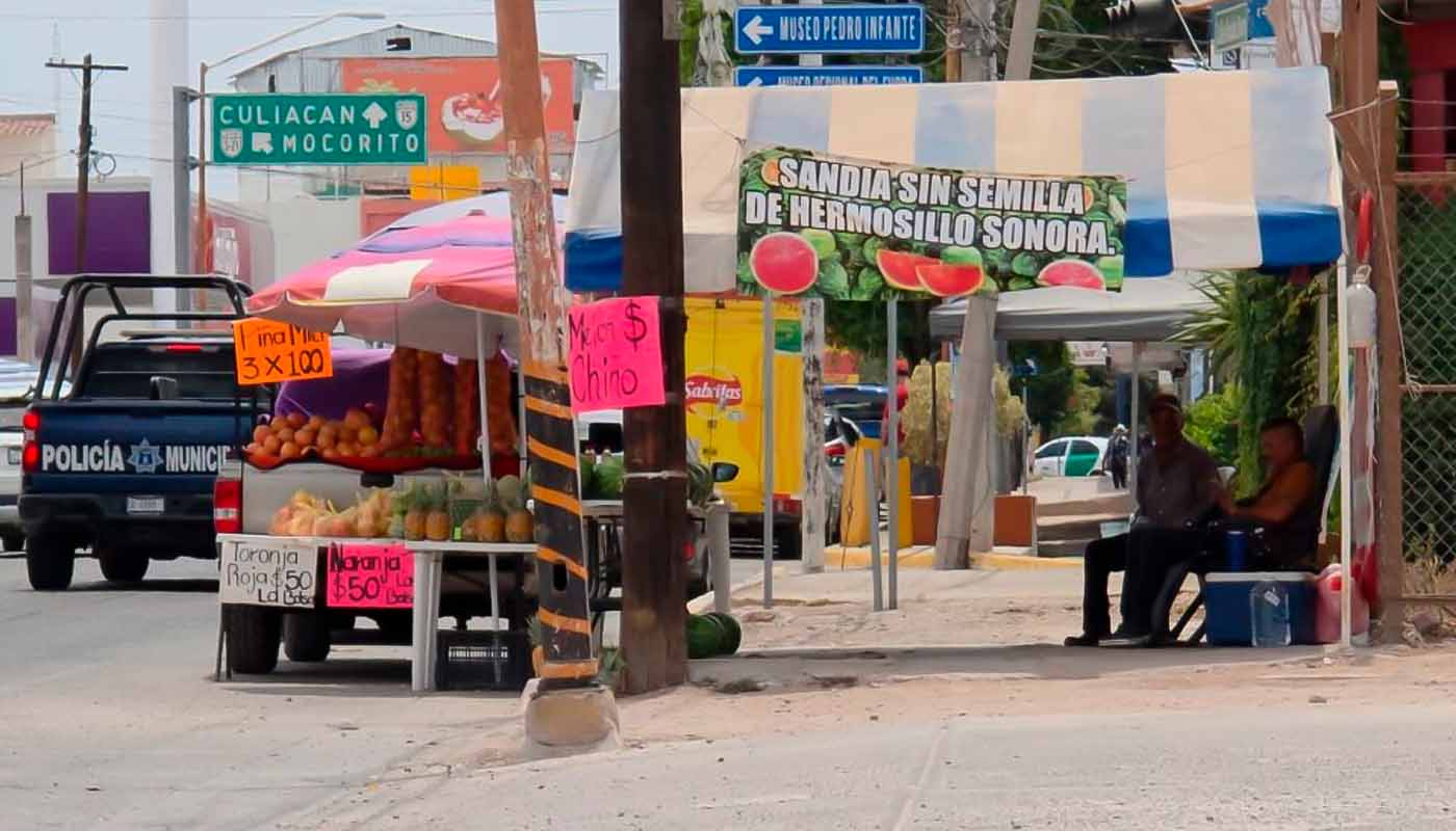 Puesto de venta de naranjas en Sinaloa