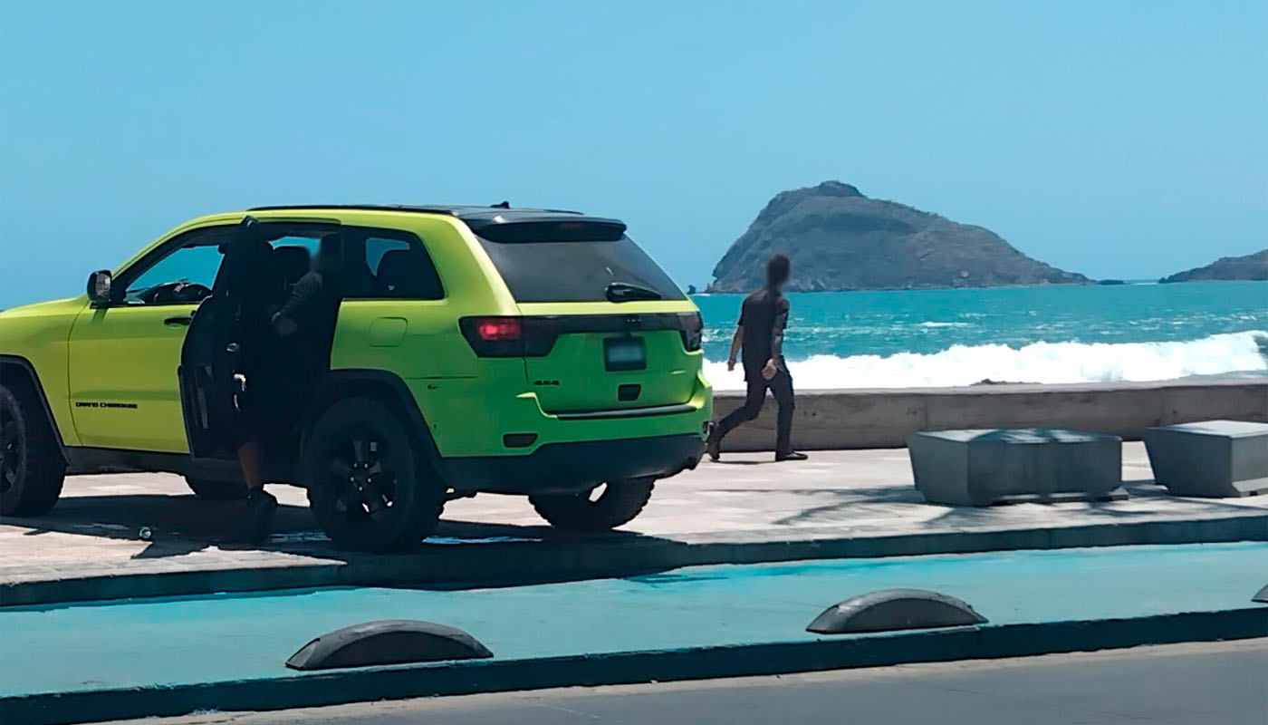 Detienen a ocupantes de Jeep en Mazatlán