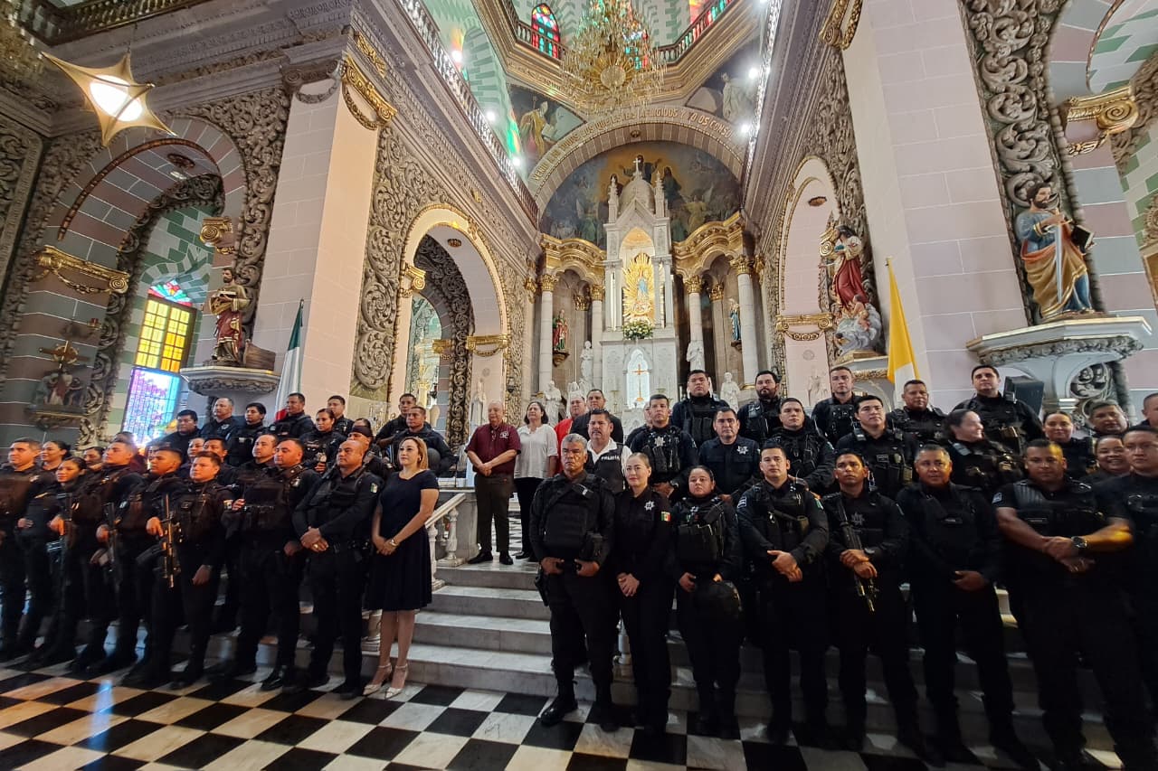 Misa por el Día del Policía en Mazatlán.