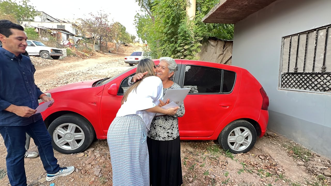 Entrega de títulos de propiedad