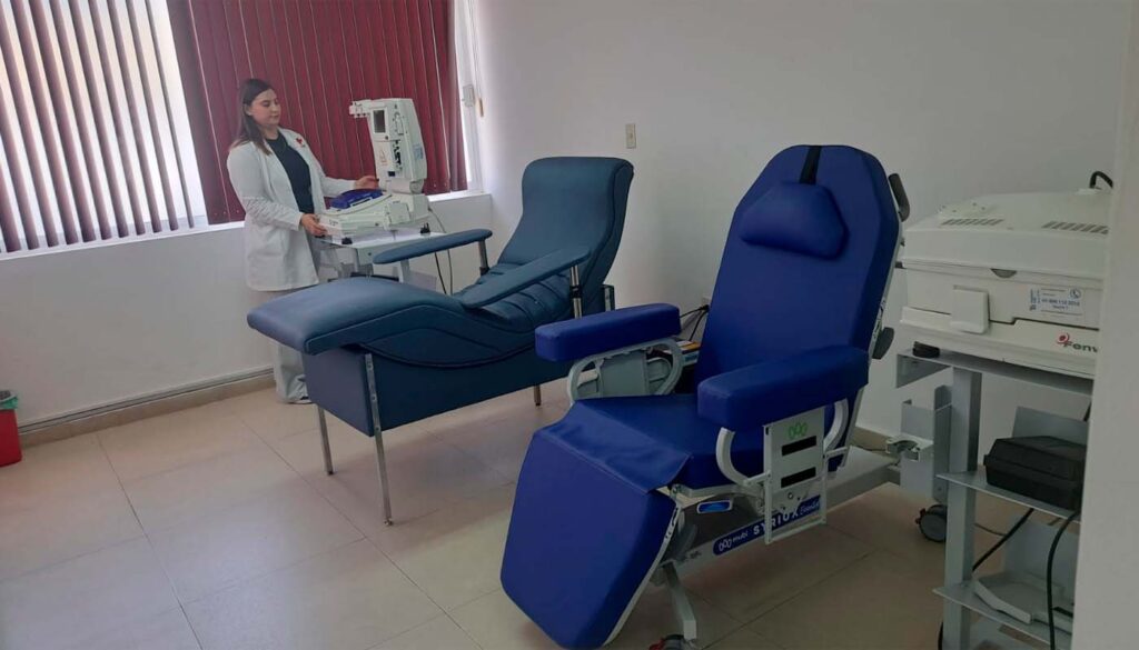 Equipo de extraccion de sangre en Los Mochis
